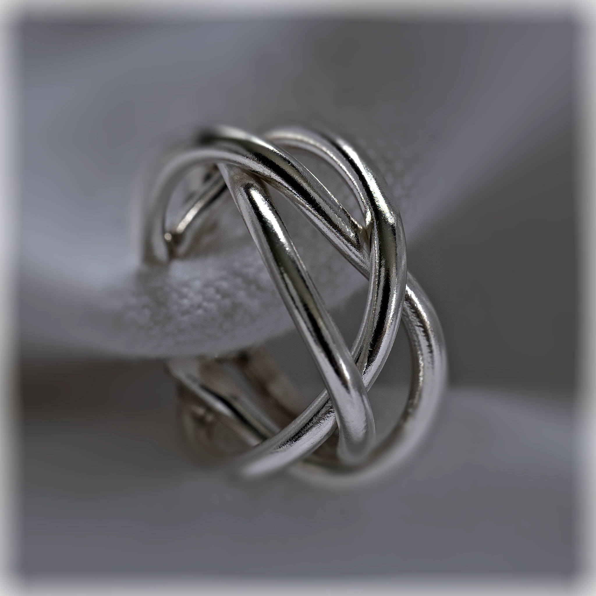 Earcuff Enitan argent 925 tresse filaire lâche, collection Keloïd