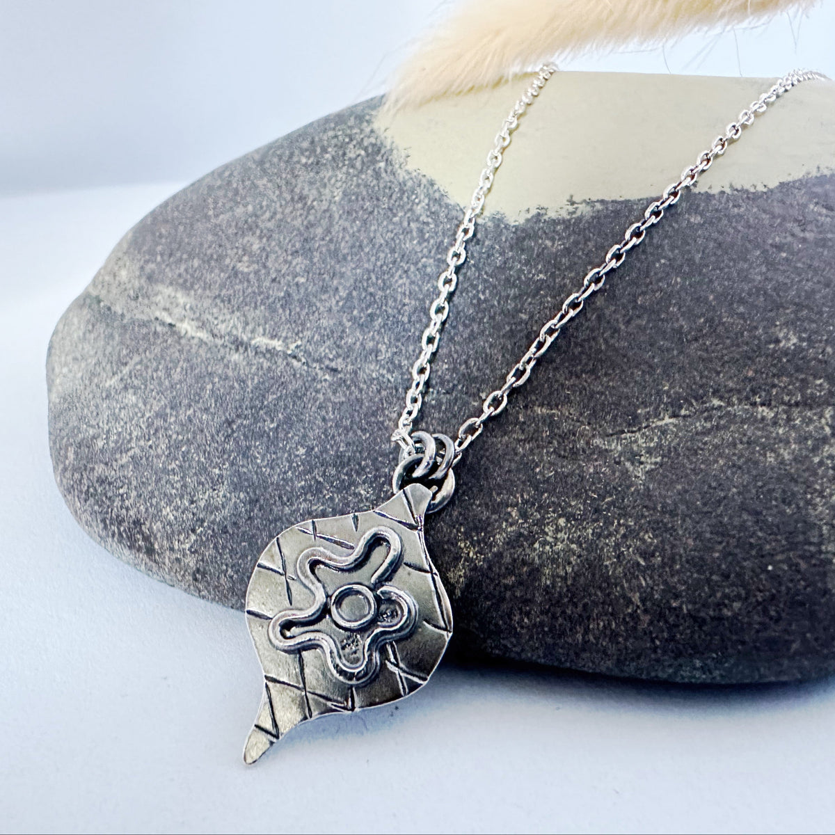Collier Argent 900 Filigrané Fleur De Bananier 44cm - Vintage Jamais Porté