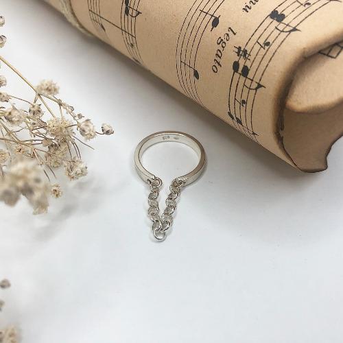 Bague avec chaine - Isis