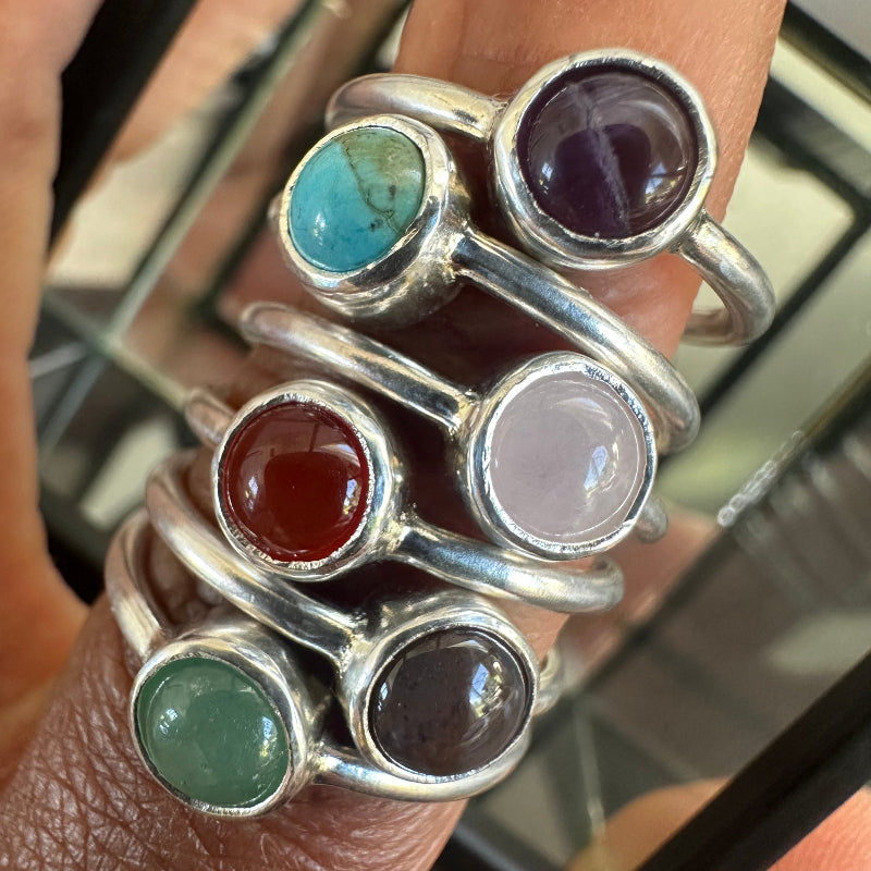 "Collection bagues Dunya sertis clos - pierres gemmes variées argent artisanal"