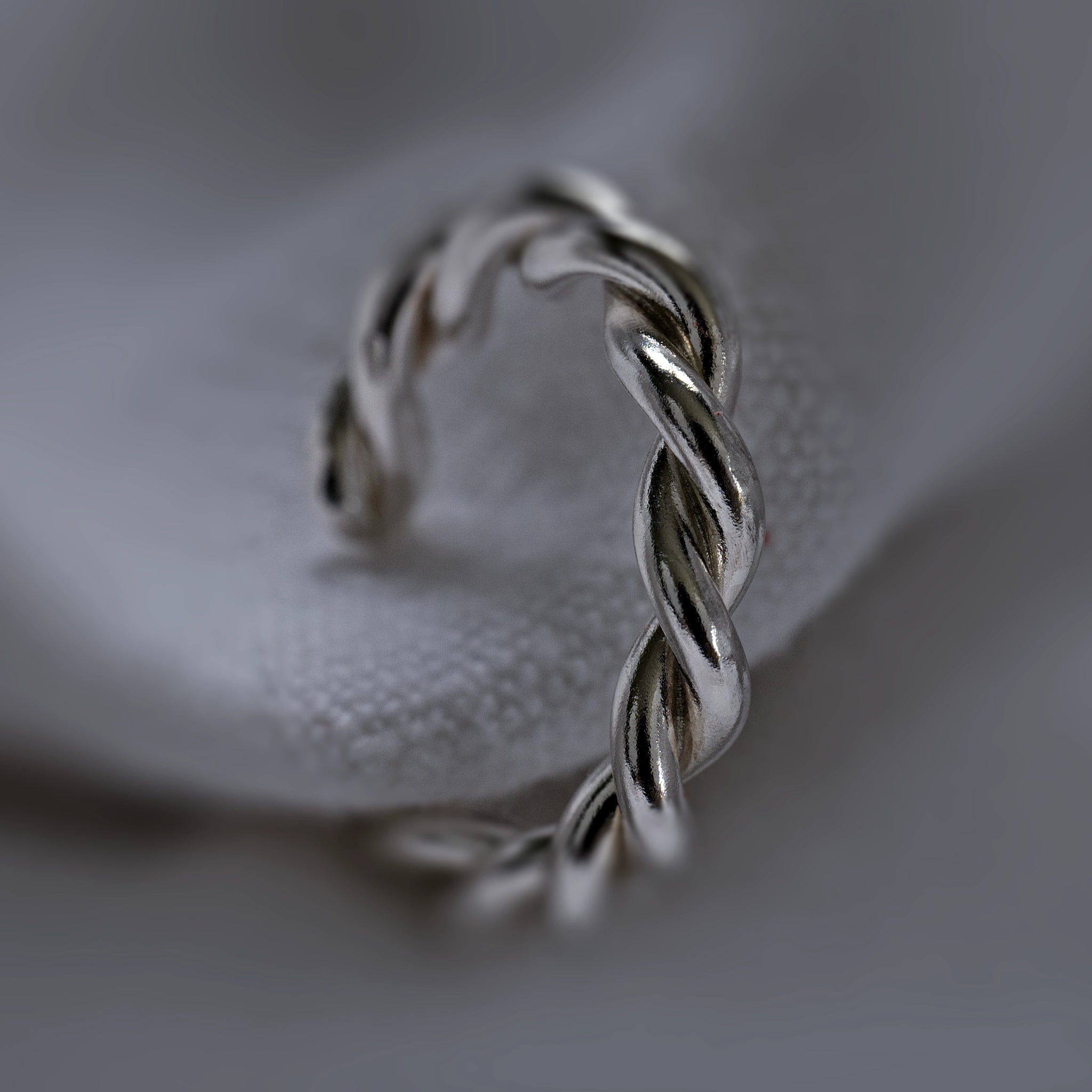 Earcuff Ifeoluwa argent 925 torsade large brillante collection Keloïd EMIKemi