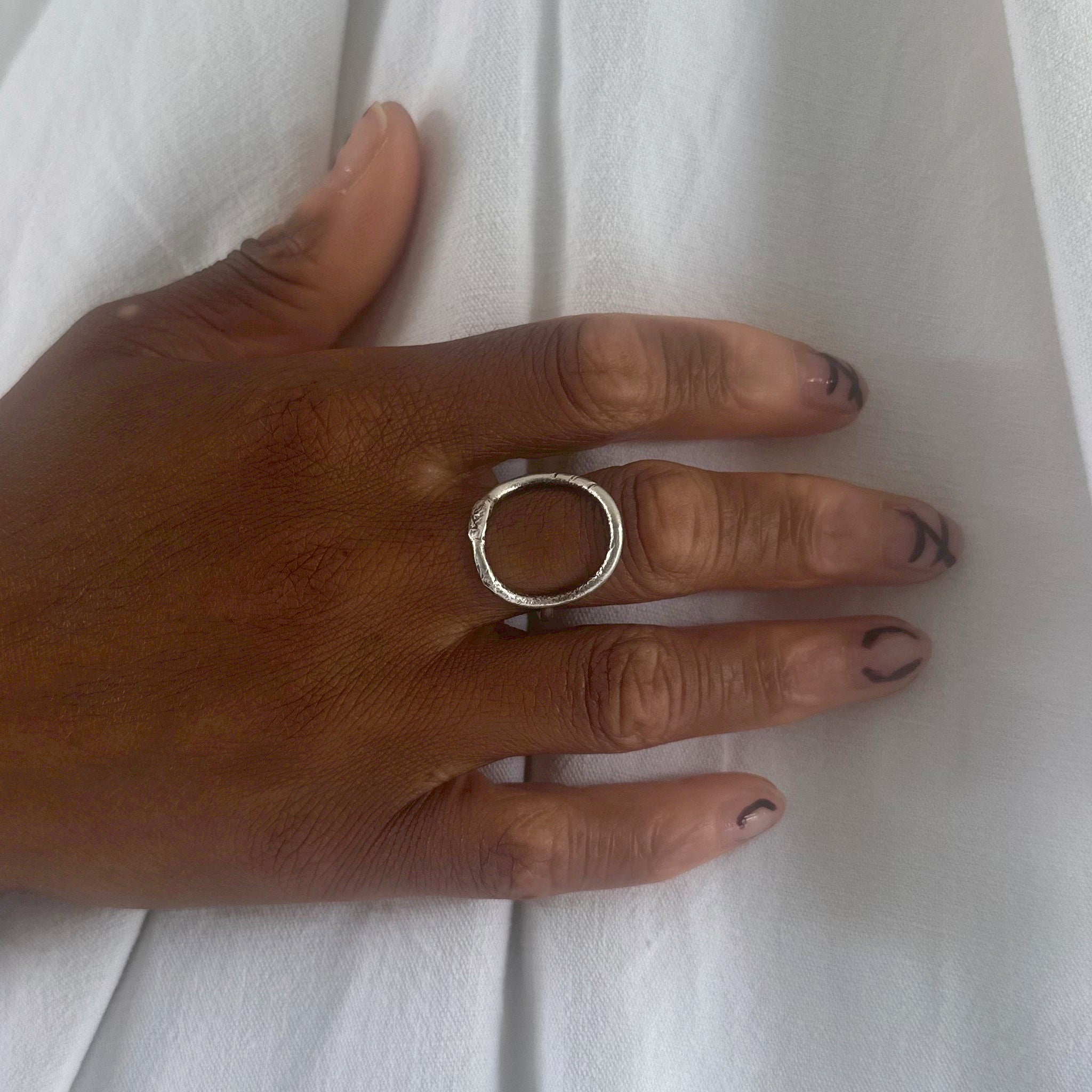 "Bague argent Adam anneau dessus - texture réticulée oxydée unique"