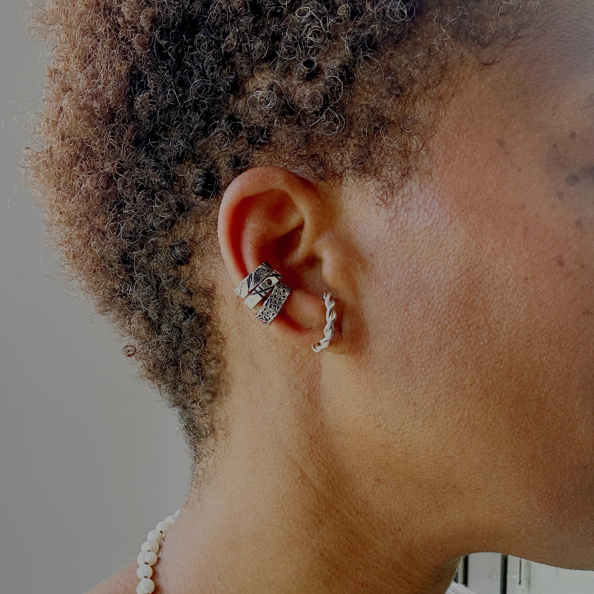 Earcuff Ifeoluwa argent 925 torsade large brillante collection Keloïd EMIKemi