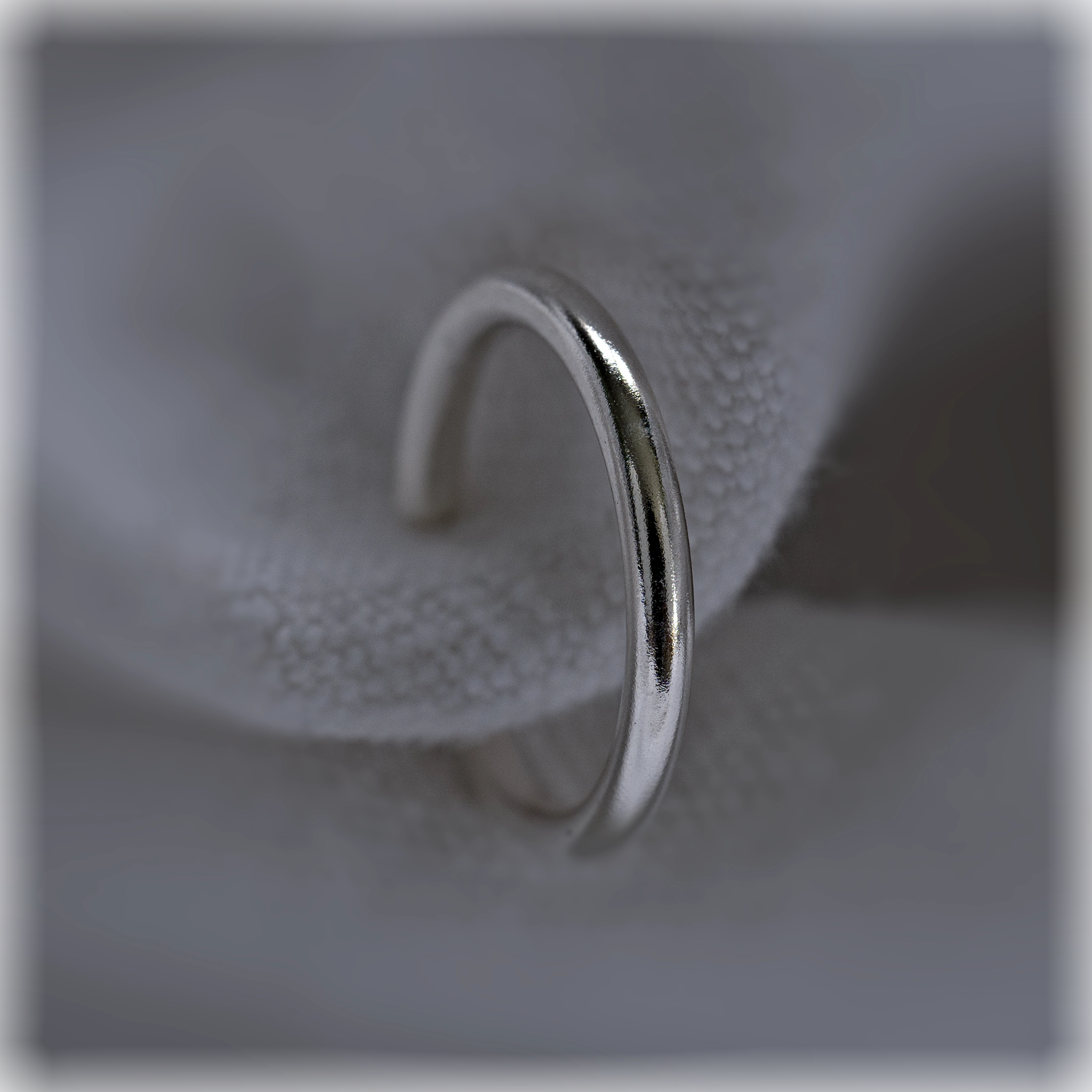 Mini earcuff Olamide argent 925 jonc lisse poli collection Keloïd EMIKemi